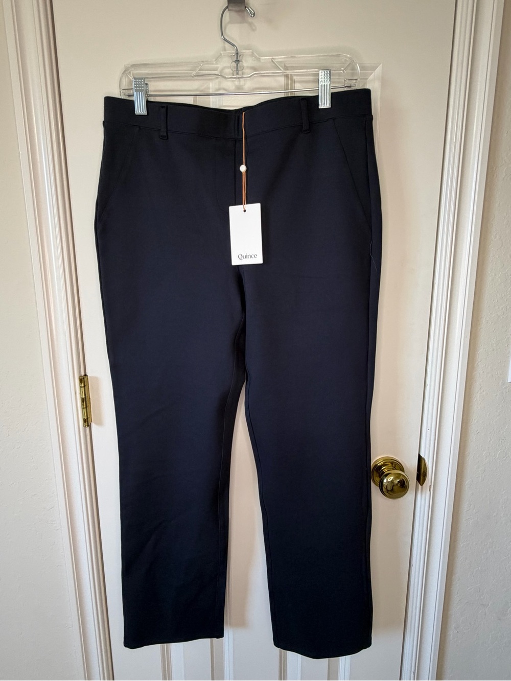 NWT Quince Ultra-Stretch Pointe Straight Pants Navy - size large